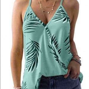 Mint palm leaf tank
